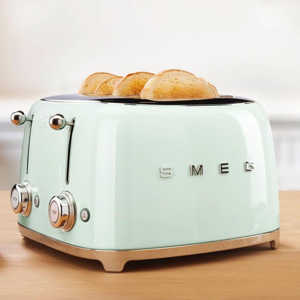 ویژگی های توستر اسمگ (SMEG) 